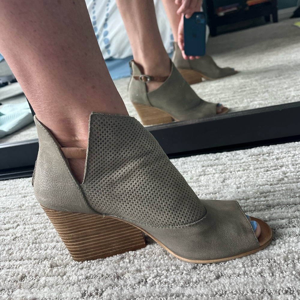 Miz Mooz peep toe booties, size 41 (10)